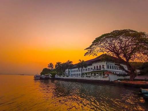 Arrival in Kochi